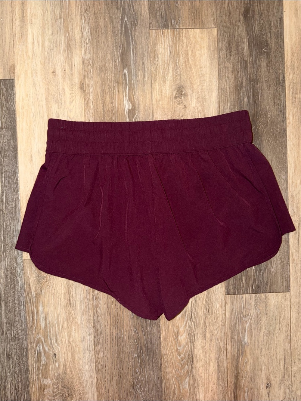 DSG Women’s Deep Burgundy Stride Athletic Shorts - Picture 4 of 7